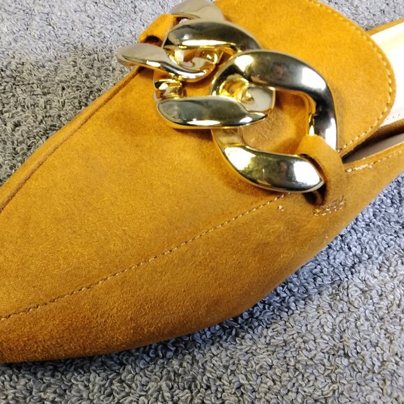 🥿 Juliet Holy Womens Size 6 Camel Suede Loafers Gold Chain Pointed Toe Mules - Picture 8 of 10
